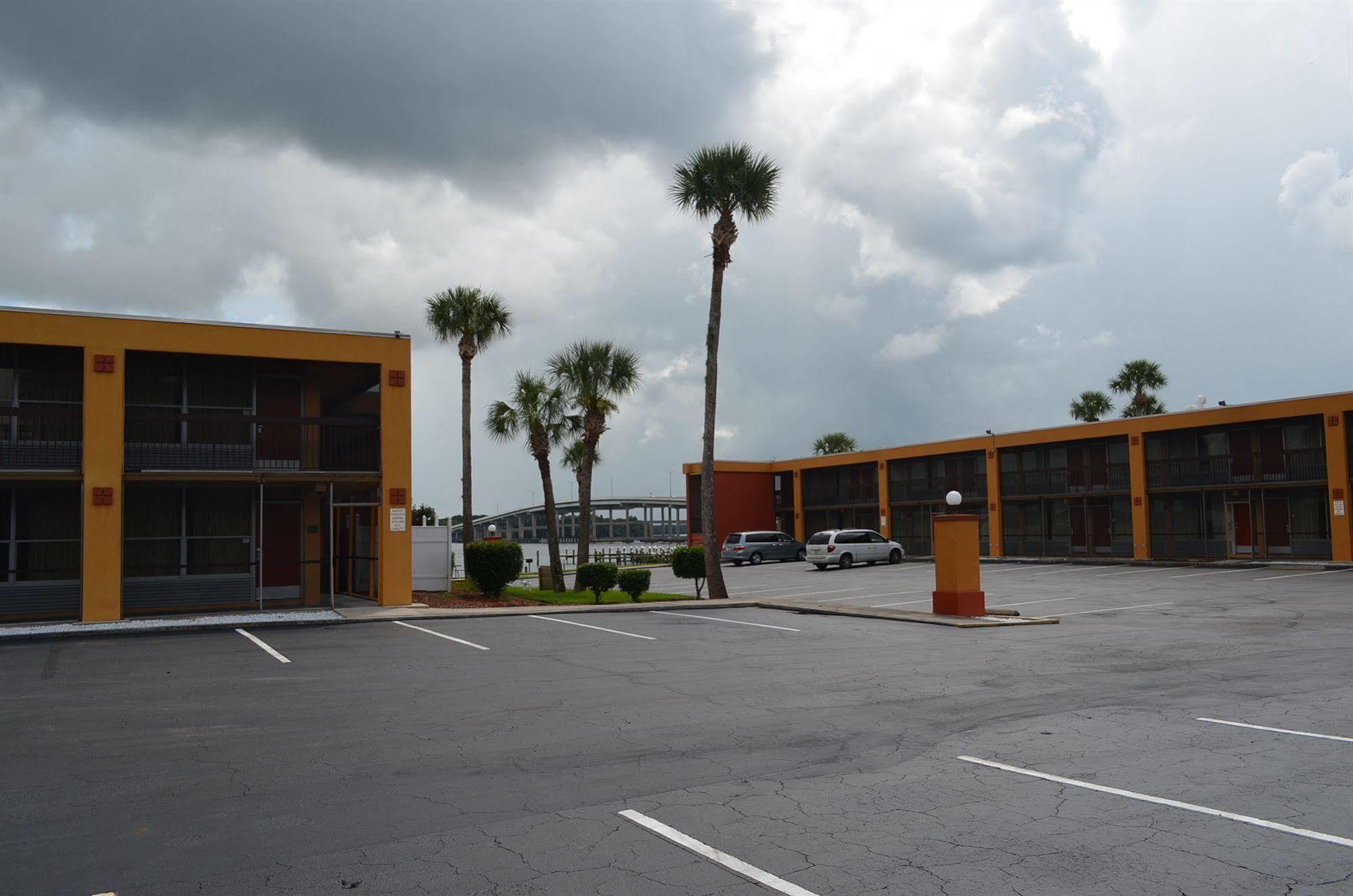 Quality Inn And Suites Palatka Riverfront Екстер'єр фото